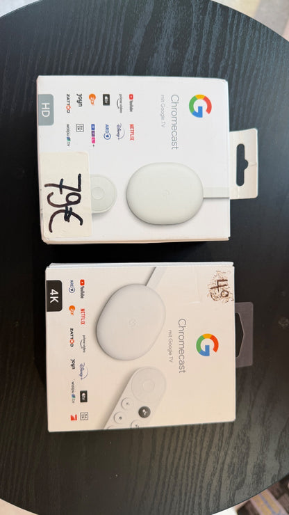 Google Chromecast mit Google TV 4K, weiß – geprüfte B-Ware