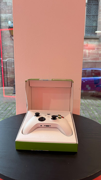 Xbox Wireless Controller Robot White (Model 1914) – Open-Box