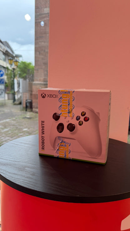 Xbox Wireless Controller Robot White (Model 1914) – Open-Box