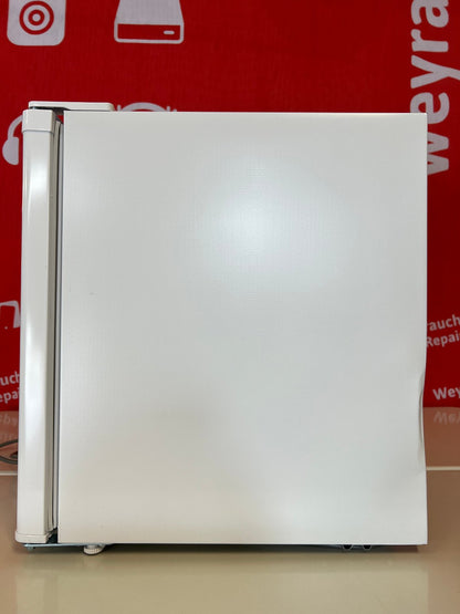 Exquisit Mini-Kühlschrank KB05-V-040E 40L weiß C-Ware – 9x