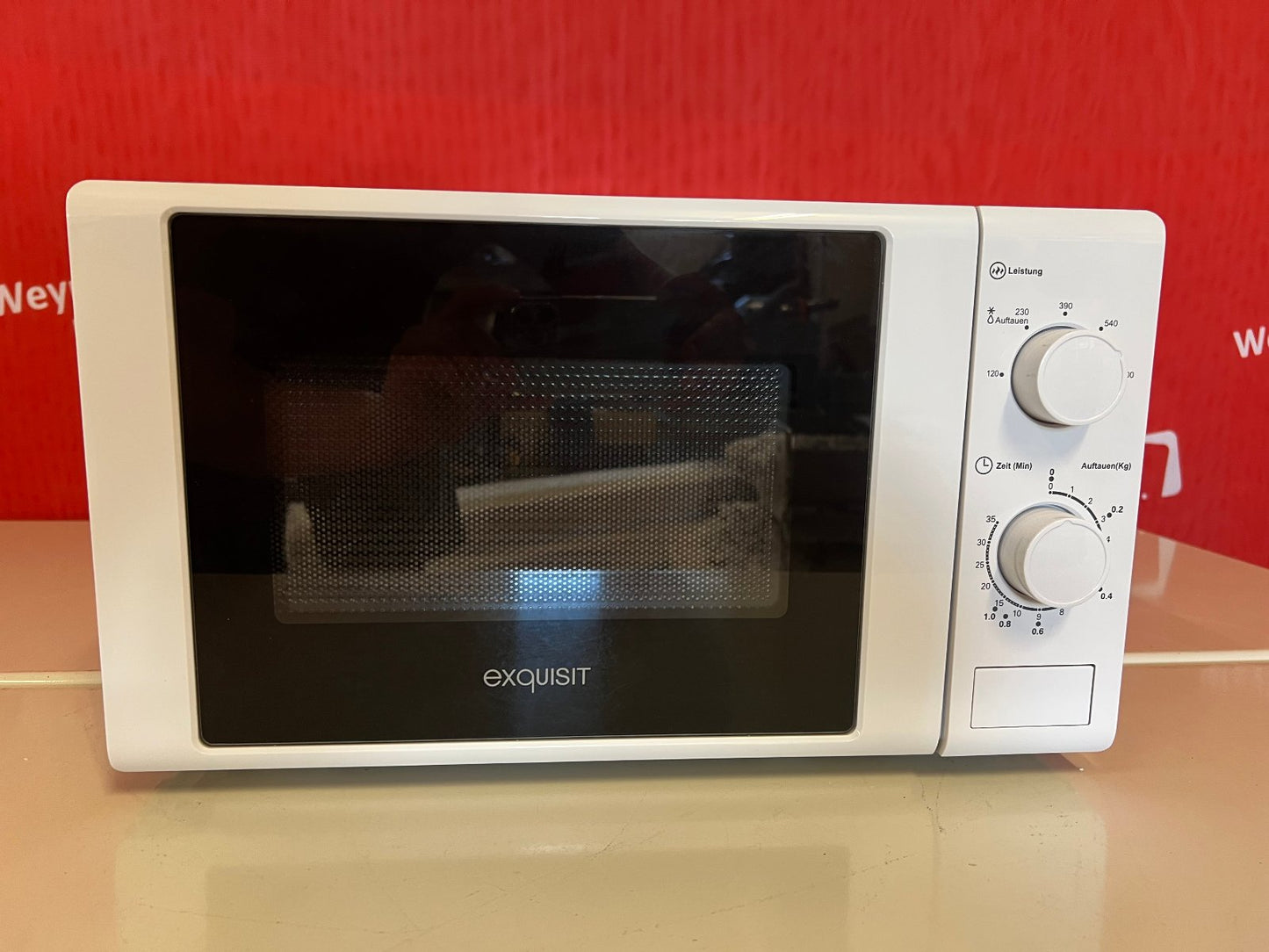 exquisit MW 900-030 Mikrowelle weiß 700W, geprüft – B-Ware