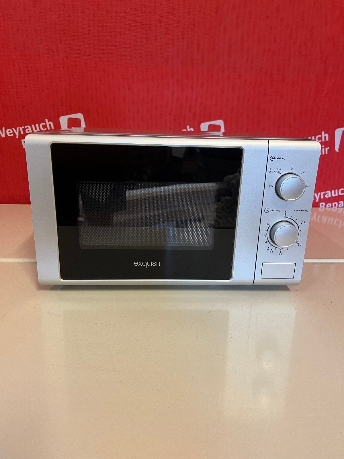 exquisit MW 900-030 Mikrowelle silber 700W – neuwertige B-Ware