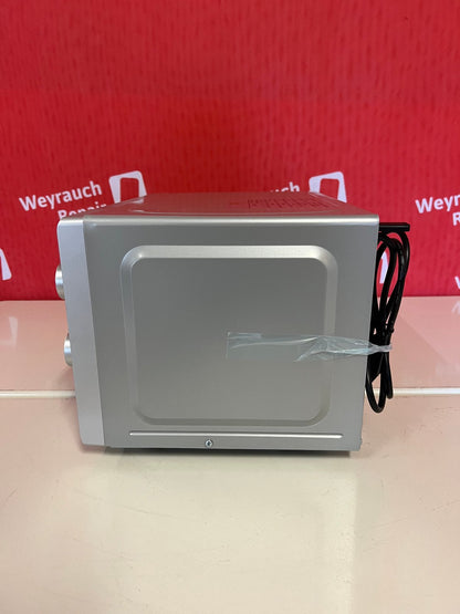 exquisit MW 900-030 Mikrowelle silber 700W – neuwertige B-Ware