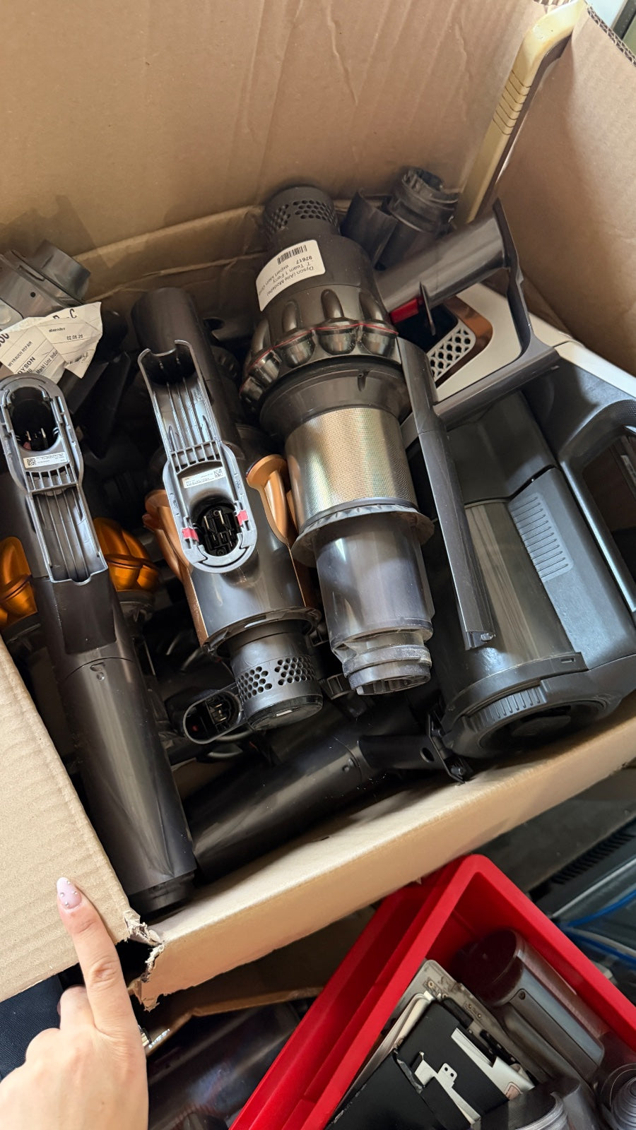 Dyson Staubsauger Konvolut – Bastlerware / defekt, Ersatzteilspender