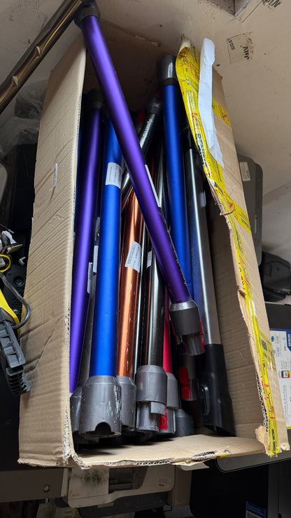 Dyson Staubsauger Konvolut – Bastlerware / defekt, Ersatzteilspender
