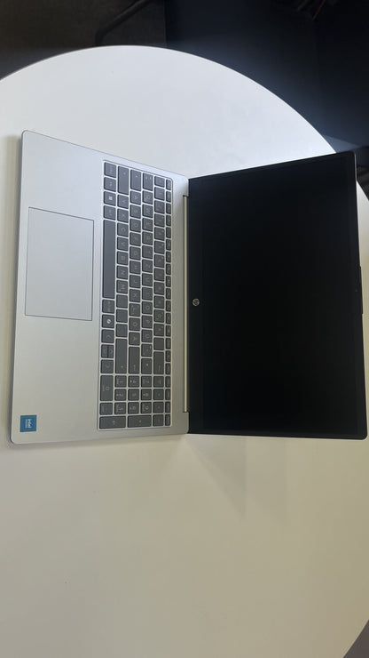 HP Laptop AI 15-fd2901ng
